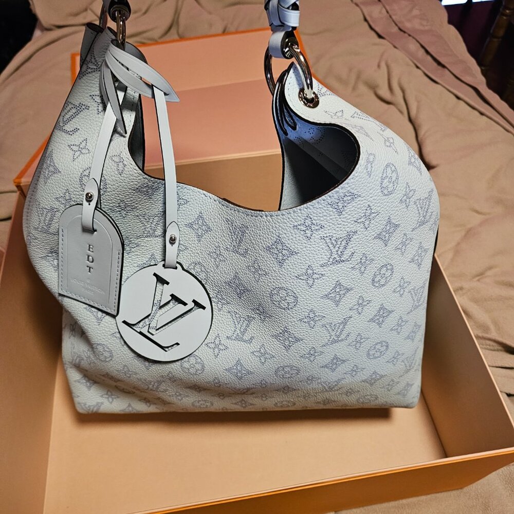 Louis Vuitton Camel Bag - Picture 2 of 5